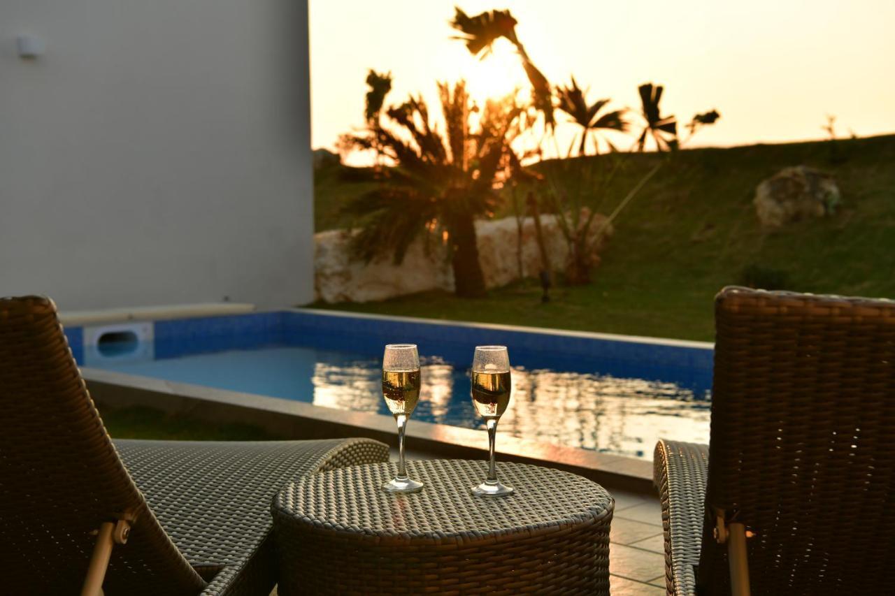 Feliz Villa Suite Irabujima Sawada Miyakojima  Exterior photo